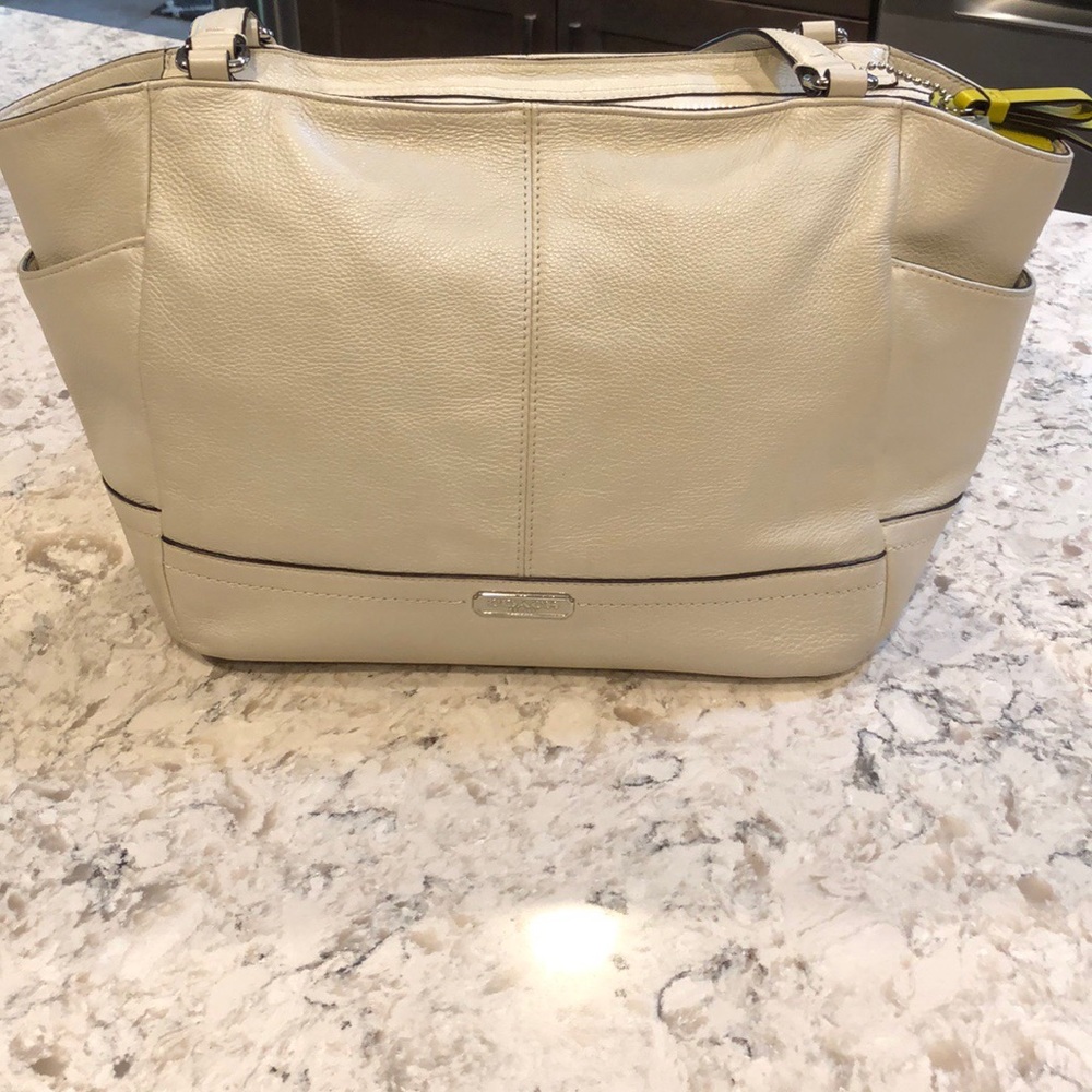 Coach Purse Cream Pearl